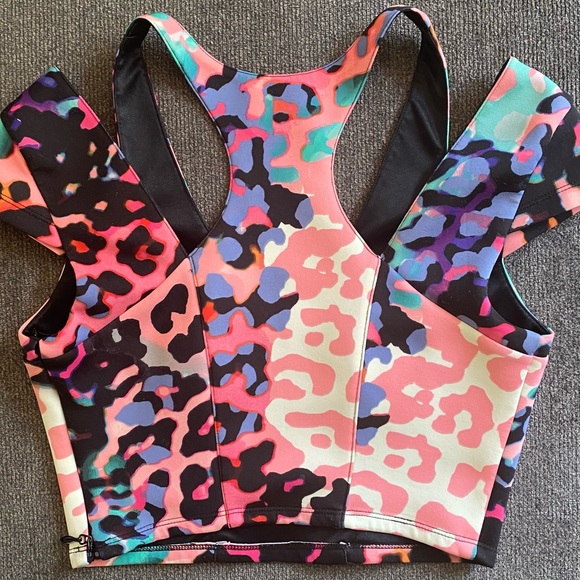 BEBE Crop Top - Picture 2 of 3